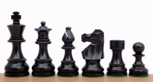 French Staunton Ebonised 3,75" chess pieces