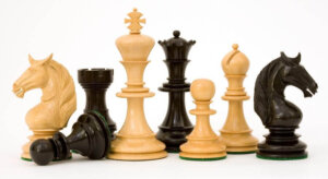 UNICORN EBONY 4,25" chess pieces