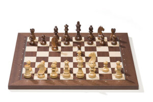 DGT USB electronic chessboard, rosewood/clone + Timeless figures