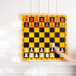 MAGNETIC DEMONSTRATION PLAYERS - wooden frame, foldable in half, figures included